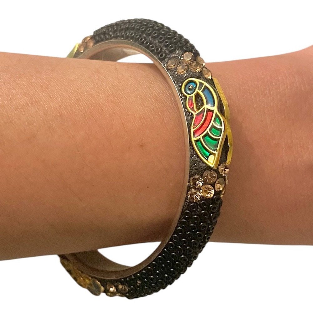 Black bracelet with beautiful jeweled detail